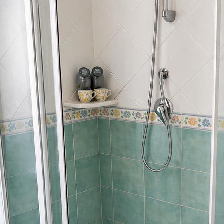 PALAZZO PELLEGRINO vietri - Camera Matrimoniale con Bagno Privato - 11