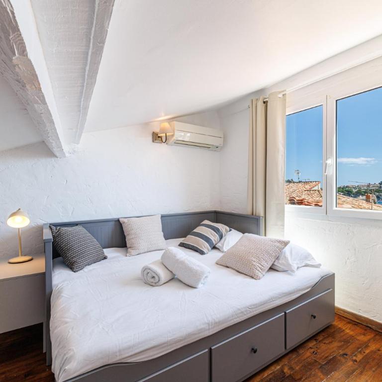 Top floor and sea view in the Old Town - Appartement 3 Chambres - 5