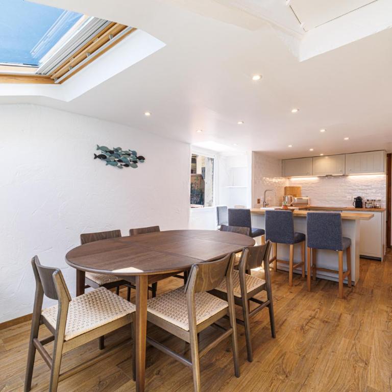 Top floor and sea view in the Old Town - Appartement 3 Chambres - 12