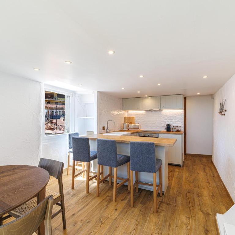 Top floor and sea view in the Old Town - Appartement 3 Chambres - 13