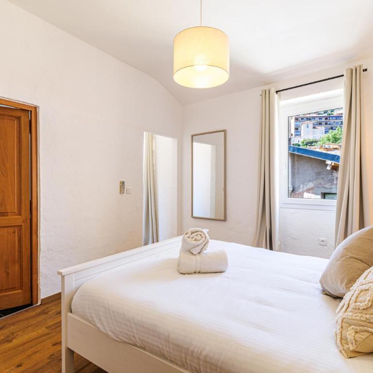 Top floor and sea view in the Old Town - Appartement 3 Chambres - 25