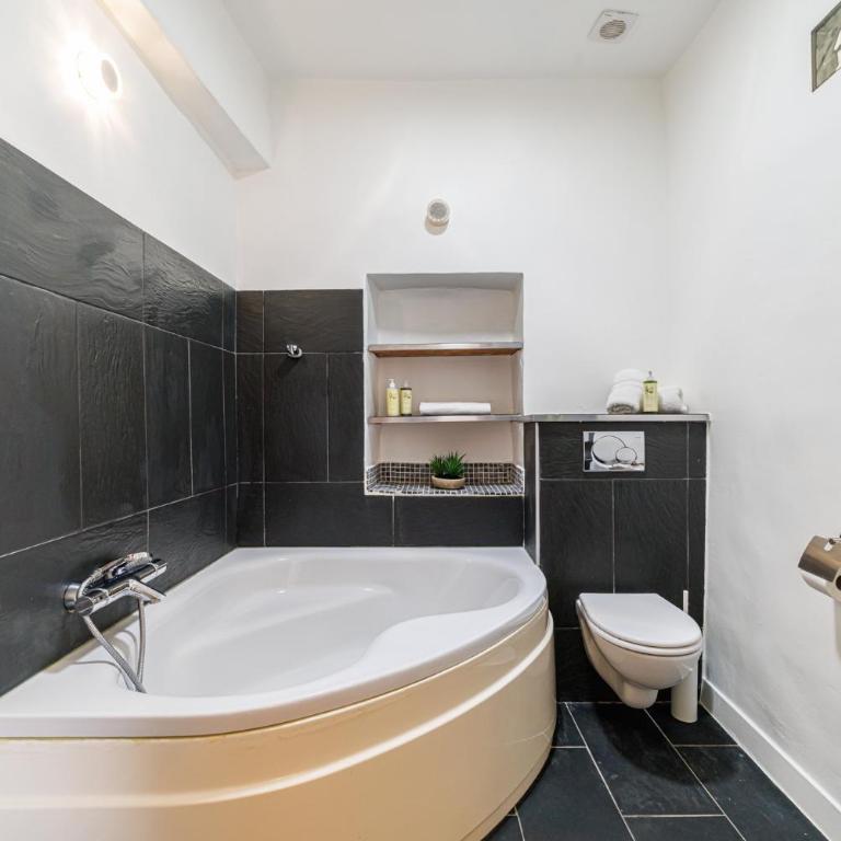 Top floor and sea view in the Old Town - Appartement 3 Chambres - 26