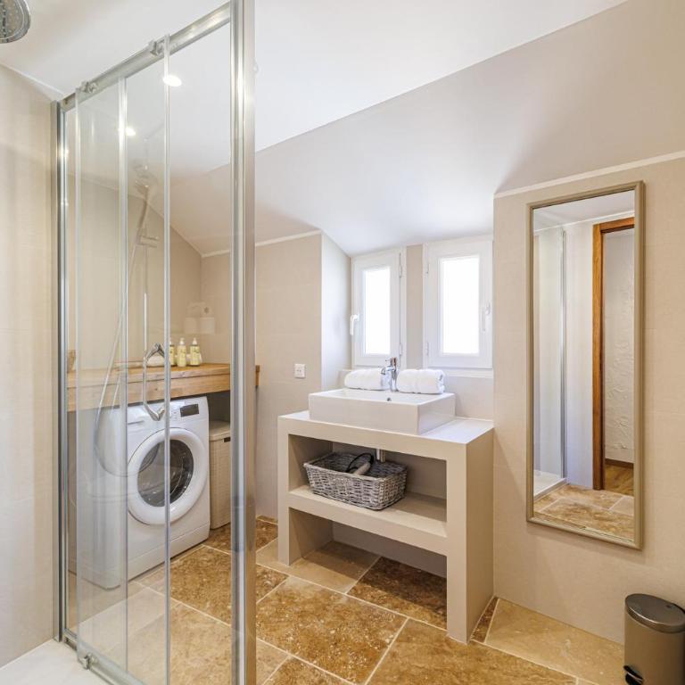 Top floor and sea view in the Old Town - Appartement 3 Chambres - 34