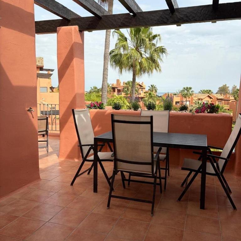 Marbella SeaView Penthouse , Terrace, Pools & Walk to the Beach - Apartamento de 2 dormitorios con balcón y vistas al mar - 19
