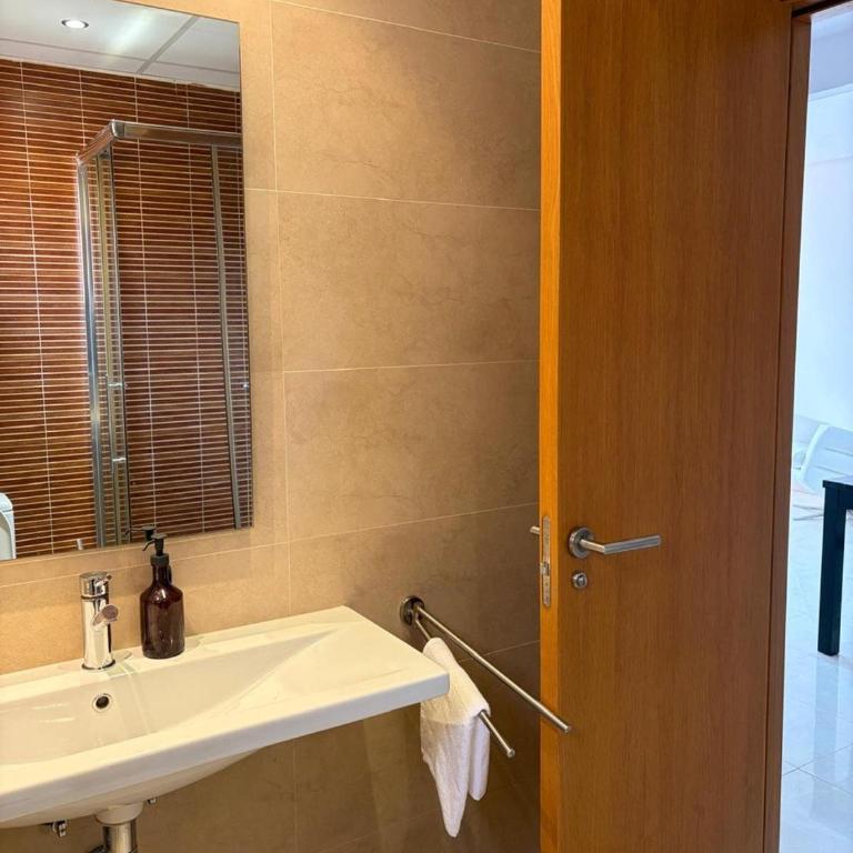 Marbella SeaView Penthouse , Terrace, Pools & Walk to the Beach - Apartamento de 2 dormitorios con balcón y vistas al mar - 12