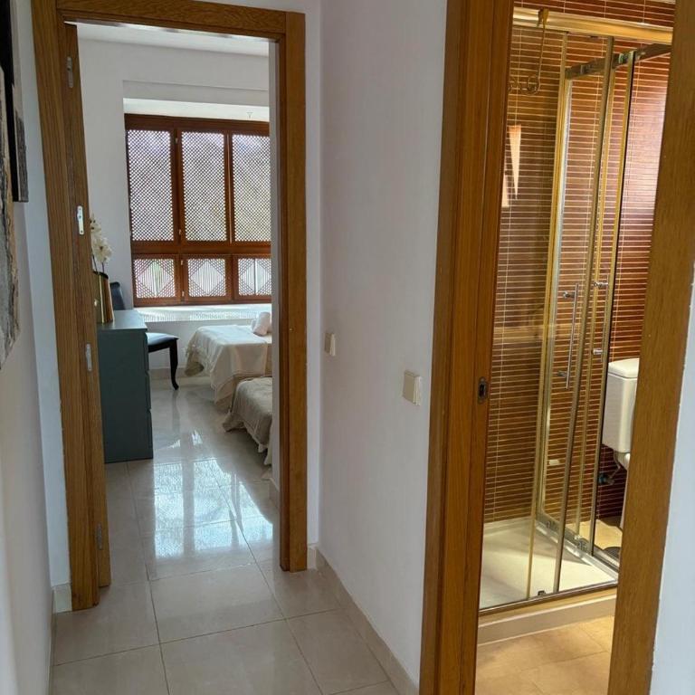 Marbella SeaView Penthouse , Terrace, Pools & Walk to the Beach - Apartamento de 2 dormitorios con balcón y vistas al mar - 11