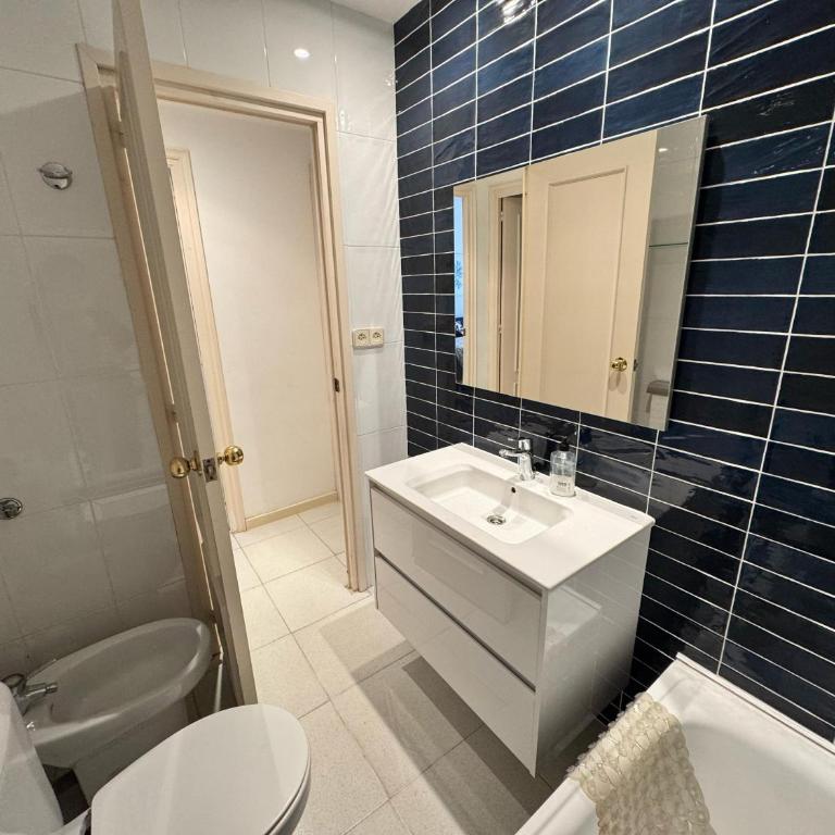 Nautic1-Apartamento renovado con A/A y parking - Apartamento de 2 dormitorios - 9
