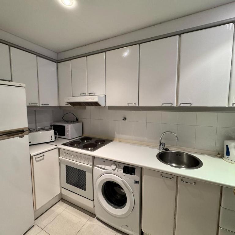 Nautic1-Apartamento renovado con A/A y parking - Apartamento de 2 dormitorios - 12