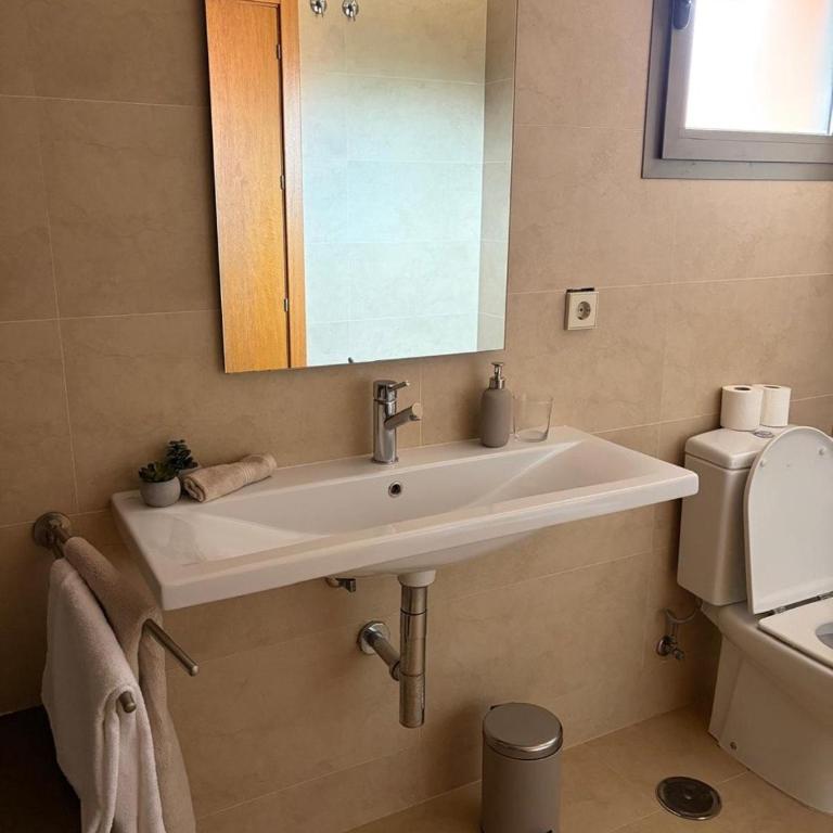 Marbella SeaView Penthouse , Terrace, Pools & Walk to the Beach - Apartamento de 2 dormitorios con balcón y vistas al mar - 7