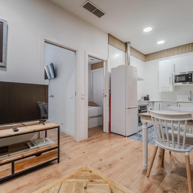 Cozy 2BD apartment - Sol city center - Apartamento - 11