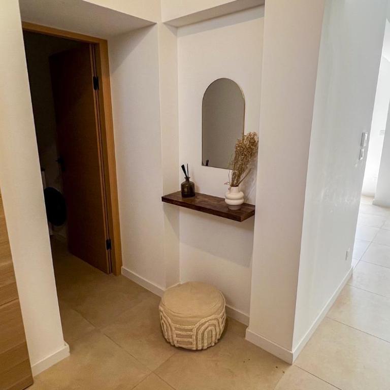 Parking - Swimming pool - Near the city walls - Villa - 34