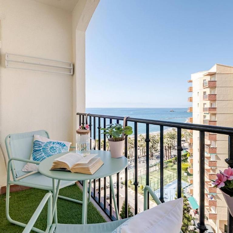APARTAMENTO EN LA PLAYA CON VISTAS DE ENSUEÑO - Apartamento - 8