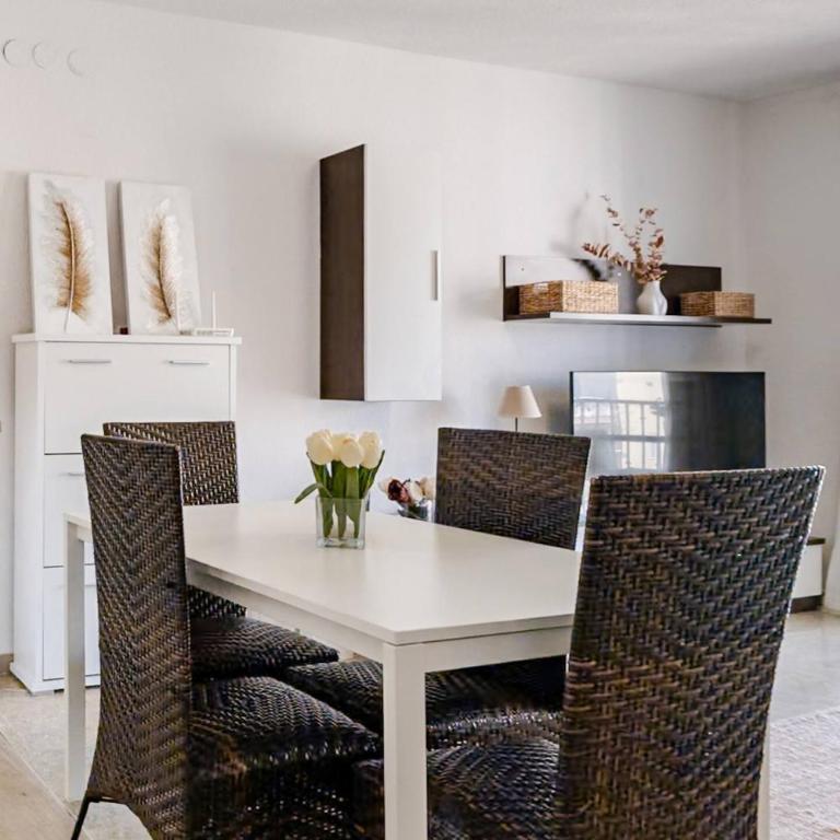 APARTAMENTO EN LA PLAYA CON VISTAS DE ENSUEÑO - Apartamento - 30