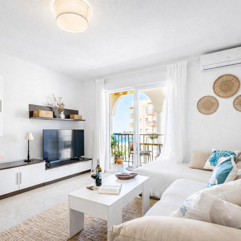 APARTAMENTO EN LA PLAYA CON VISTAS DE ENSUEÑO - Apartamento - 13