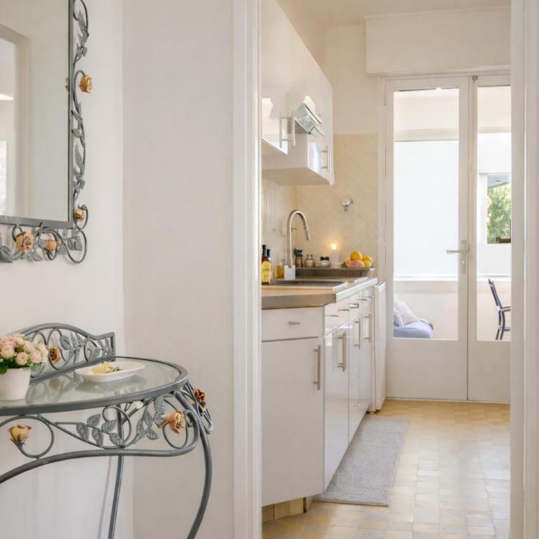 Cannes Croisette Beach - Spacious 2 Bedroom and Terrace - Appartement 2 Chambres - 11