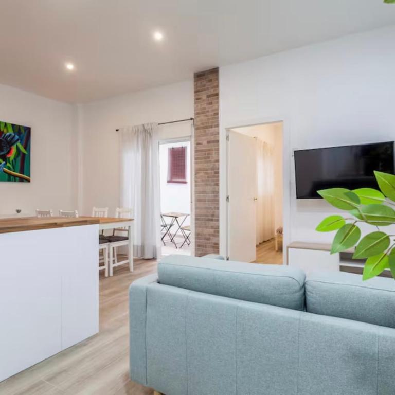 Cozy apartment with terrace next to Turia Gardens - One-Bedroom Apartment - 1