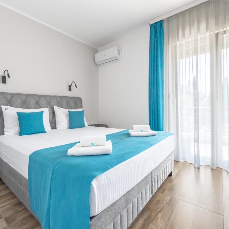 Hotel Mondo - Deluks Dvokrevetna Soba sa Bračnim Krevetom i Balkonom - 5