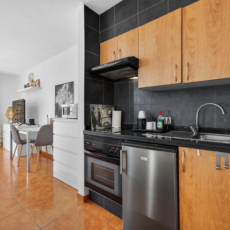Sol y relax en Costa Adeje Piscina comunitaria y terraza - Apartamento de 1 dormitorio - 11