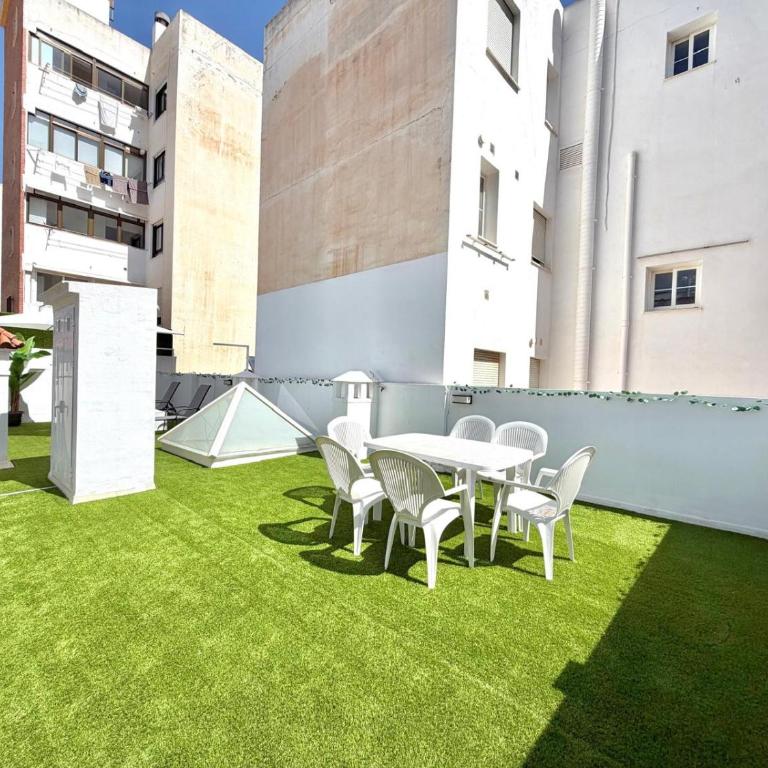 Terrasol magnifico atico duplex en el centro de Torre del Mar sin ascensor - Apartment - 3