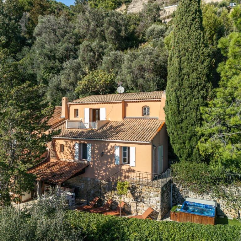 LA VILLA avec vue panoramique sur la Mer - Parking privé - Jacuzzi - Villa - 2