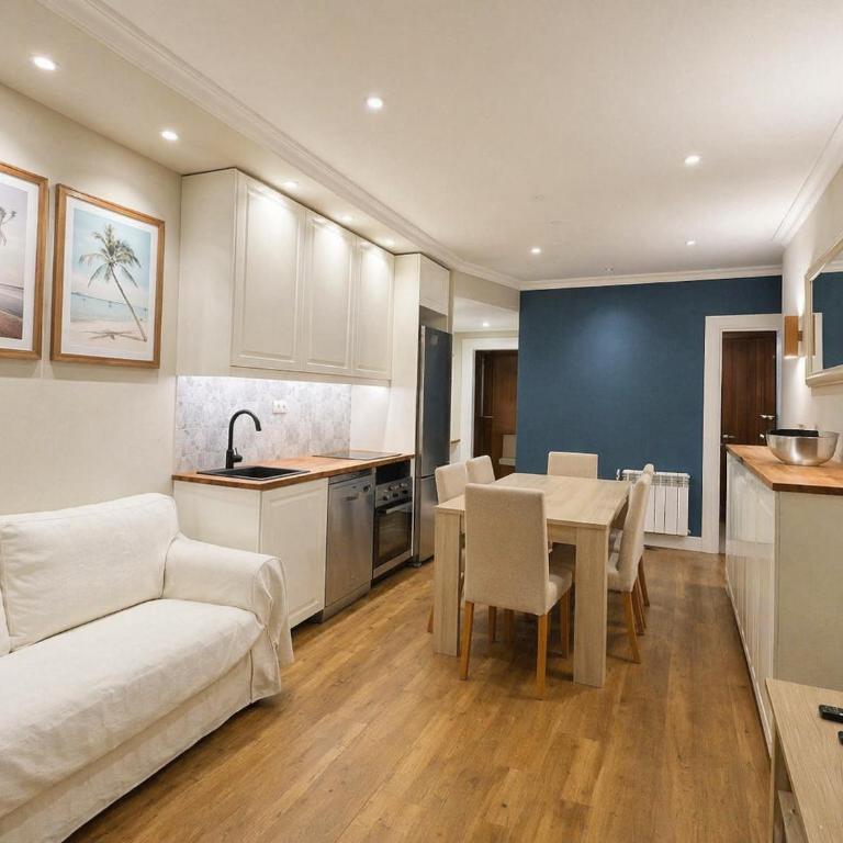 Biescas Suites - Three-Bedroom Apartment - 2