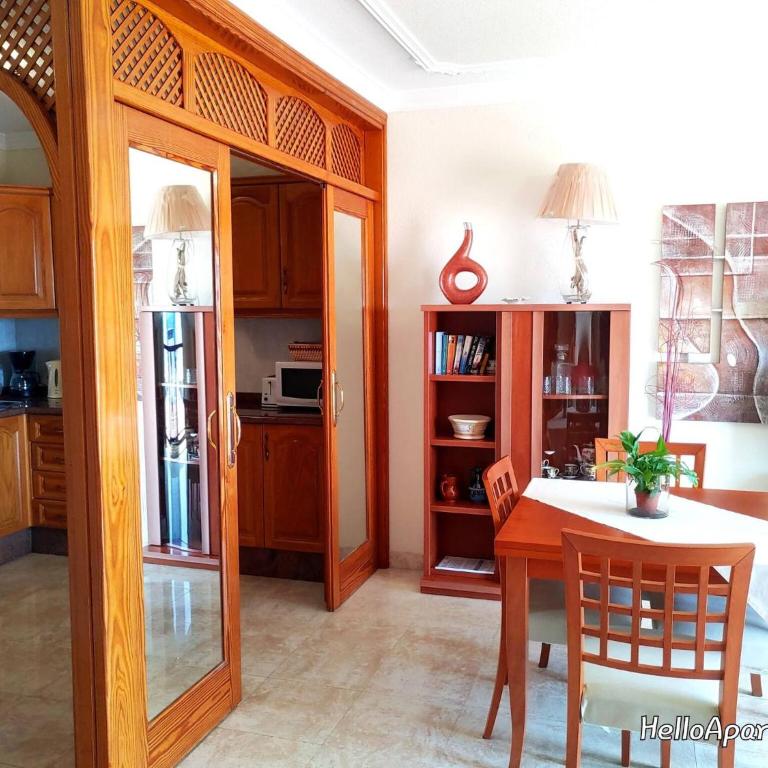 Sun Terrace Los Cristianos by HelloApartments - Apartamento Dúplex - 20