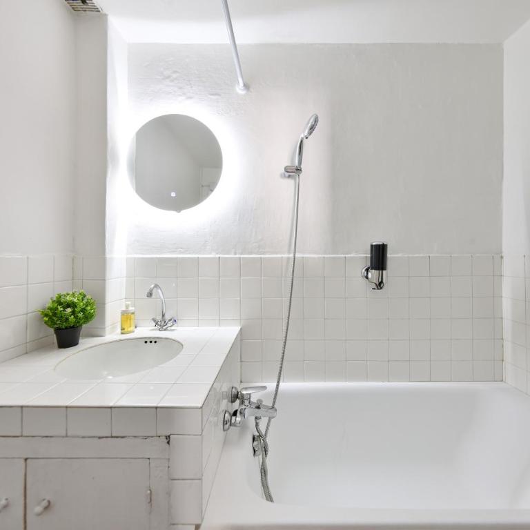 Cozy Studio in the Heart of Montorgueil, Paris - Studio avec Canapé-Lit - 10