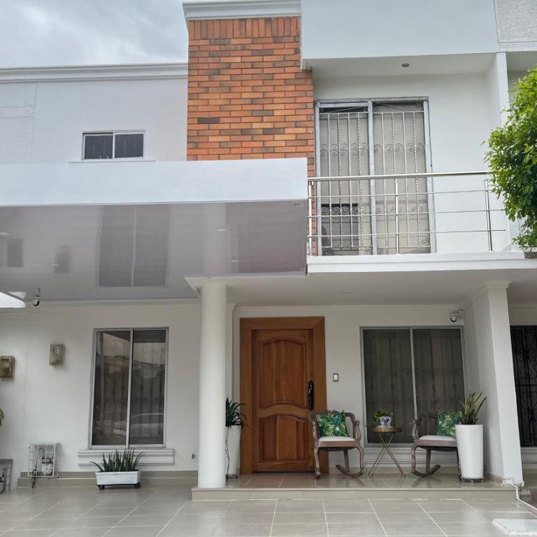 Casa Norte Exclusive Home-Amplia, amoblada Valledupar - Casa de 2 dormitorios - 17
