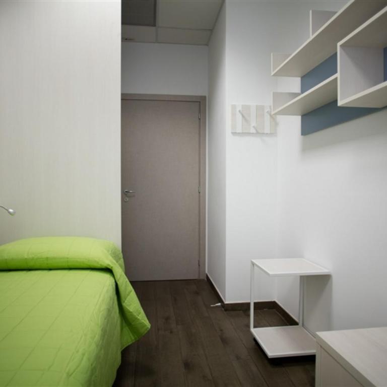 Campus Circuito 71 - Casa per Ferie - Camera Singola con Bagno in Comune - 2