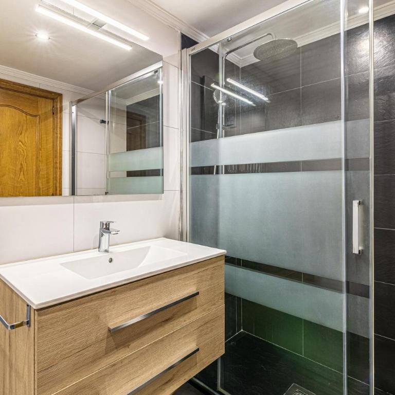3 Hab. Primera Linea de Playa - Marbella centro - Apartment - 13