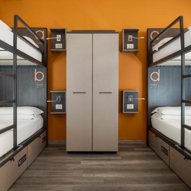 The RomeHello - Posto Letto in Dormitorio Misto con 4 Letti - 3