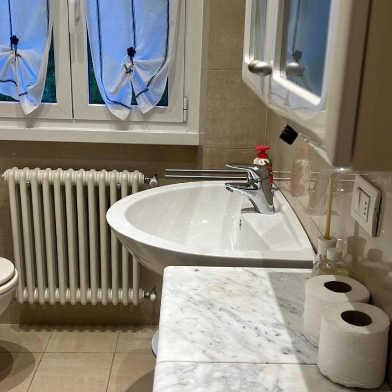 WELCOME RIVIERA-Residenza Il Glicine 5-posto auto privato riservato-20metri dal mare-wifi - Appartamento con 2 Camere da Letto - 34
