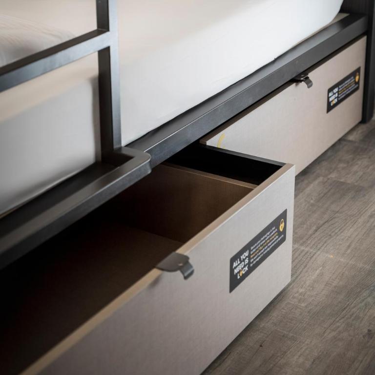 The RomeHello - Posto Letto in Dormitorio Misto con 10 Letti - 11