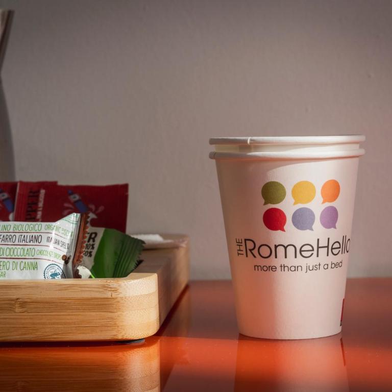 The RomeHello - Camera Doppia con Letti a Castello e Bagno Privato - 5