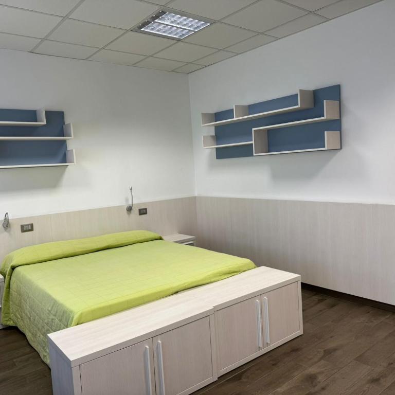 Campus Circuito 71 - Casa per Ferie - Camera Matrimoniale/Doppia con Letti Singoli con Bagno in Comune - 3