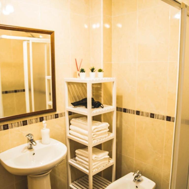 Apartamento con vistas al mar en Pedregalejo playa - Apartamento - 10