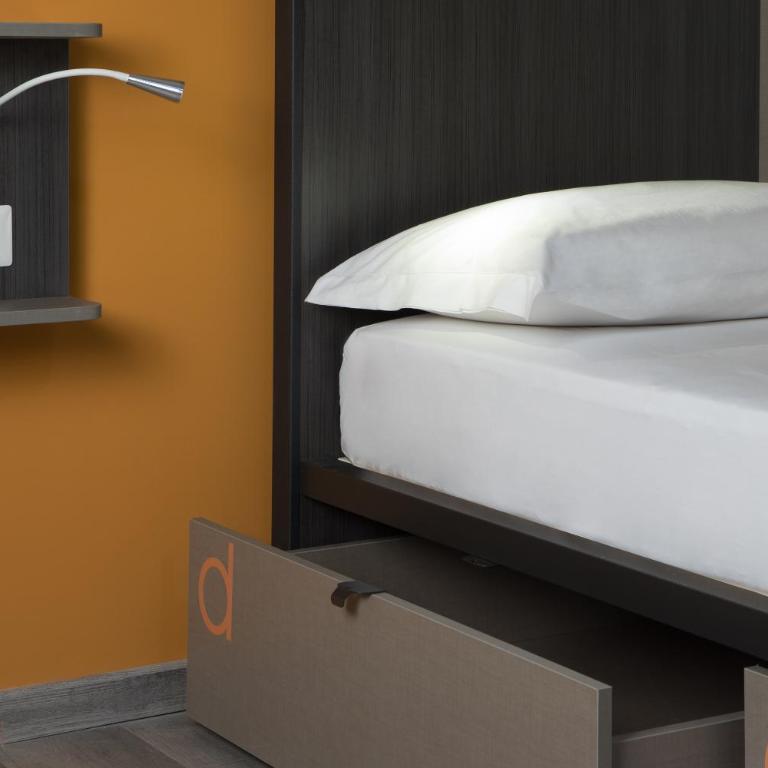 The RomeHello - Posto Letto in Dormitorio Misto - 14
