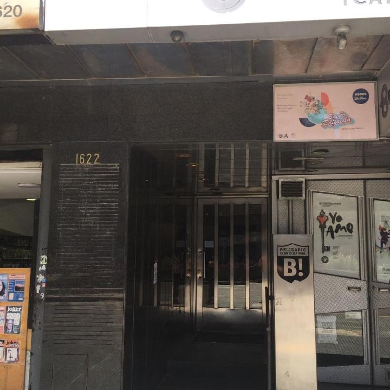 Sobre Av Corrientes zona Teatros y Paseo la Plaza - One-Bedroom Apartment - 23