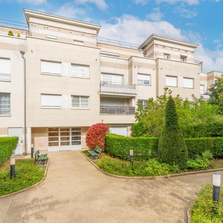 Family Apartment near Disneyland with AC, Garden & Parking - Appartement - Vue sur Jardin - 7
