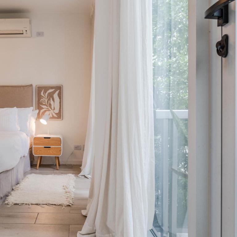 Nido x Palacio Cabrera - One-Bedroom Apartment with Balcony - 11