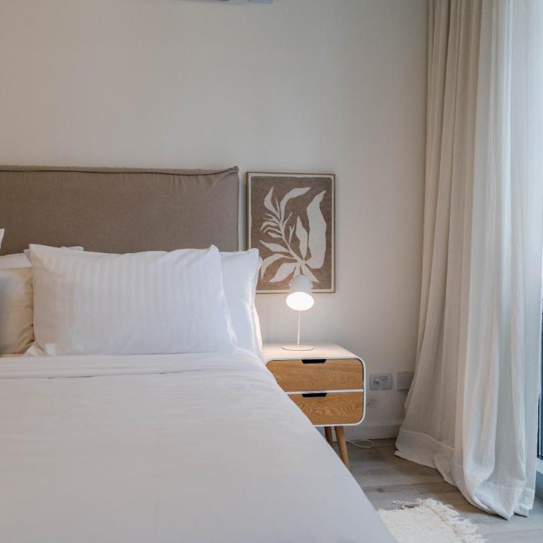 Nido x Palacio Cabrera - One-Bedroom Apartment with Balcony - 12