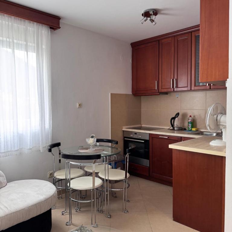 Apartment Budva Lazi - Apartman sa 1 Spavaćom Sobom - 2