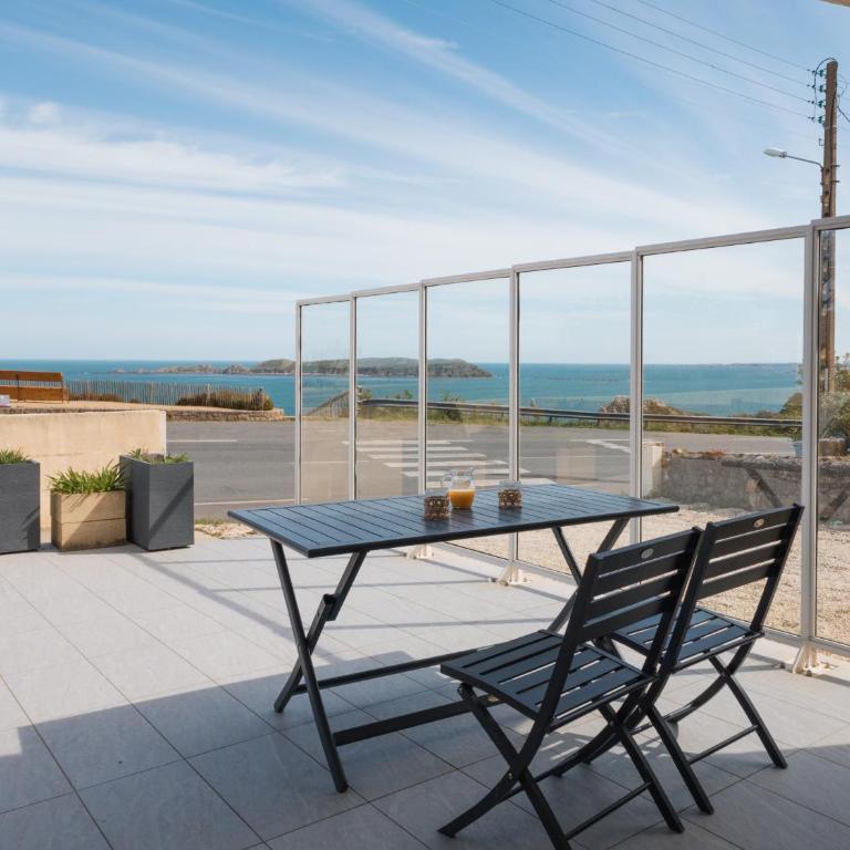Gites Au Point De Vue - Studio Apartment with Sea View - 1