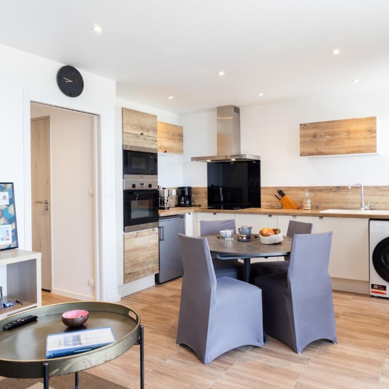 Gites Au Point De Vue - Studio Apartment with Sea View - 2