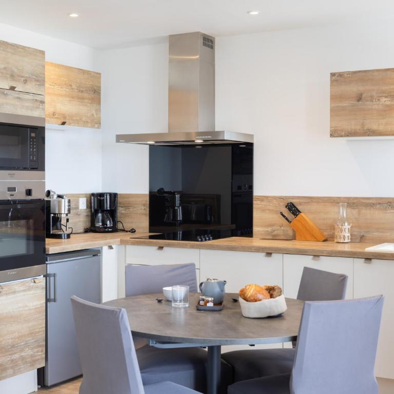 Gites Au Point De Vue - Studio Apartment with Sea View - 4