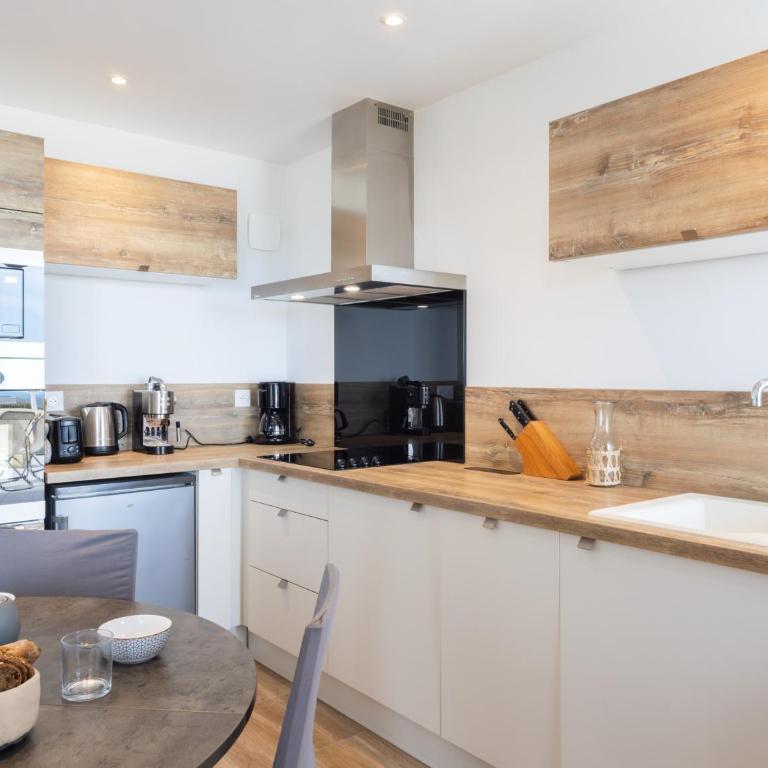 Gites Au Point De Vue - Studio Apartment with Sea View - 5