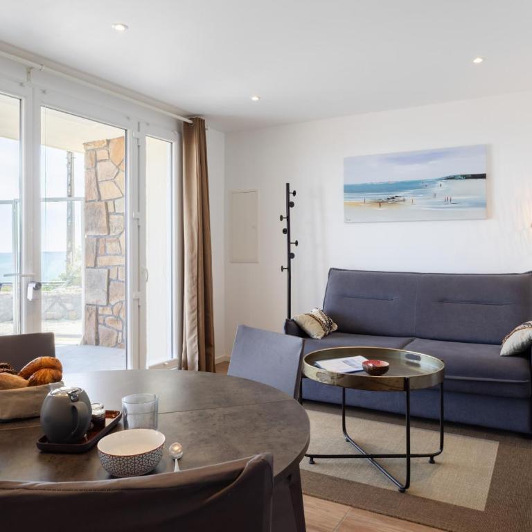 Gites Au Point De Vue - Studio Apartment with Sea View - 10