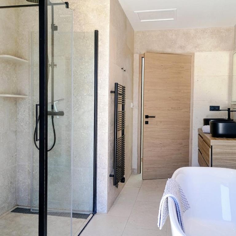 Villa Suite's Azuraquos Centre ville Piscine Parking - Villa - 58