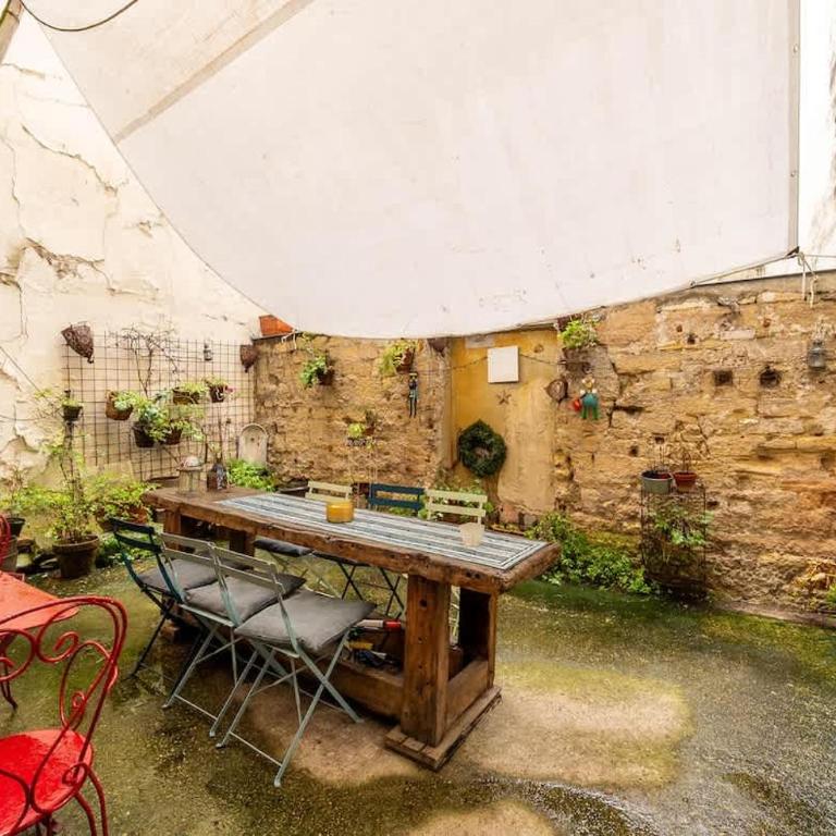 Le Marais - Private 3BR House with Terrace - Apartment - 4