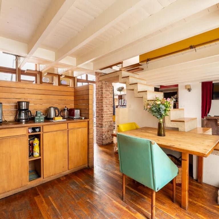 Le Marais - Private 3BR House with Terrace - Apartment - 11